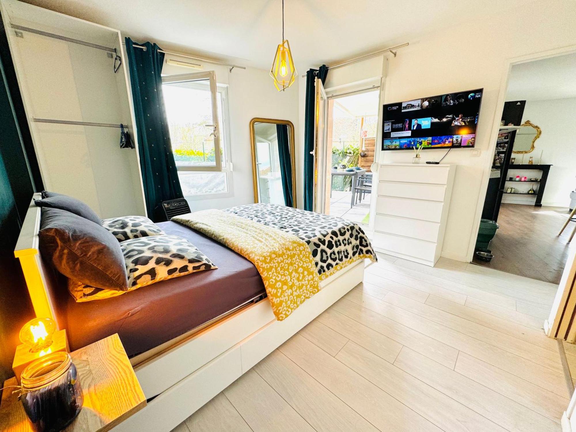 Le Nid Du Parc Apartment Dijon Bagian luar foto